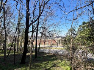 Tyler Ave, Radford, VA 24141