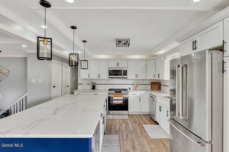 4th image of 4 Wildwood Avenue