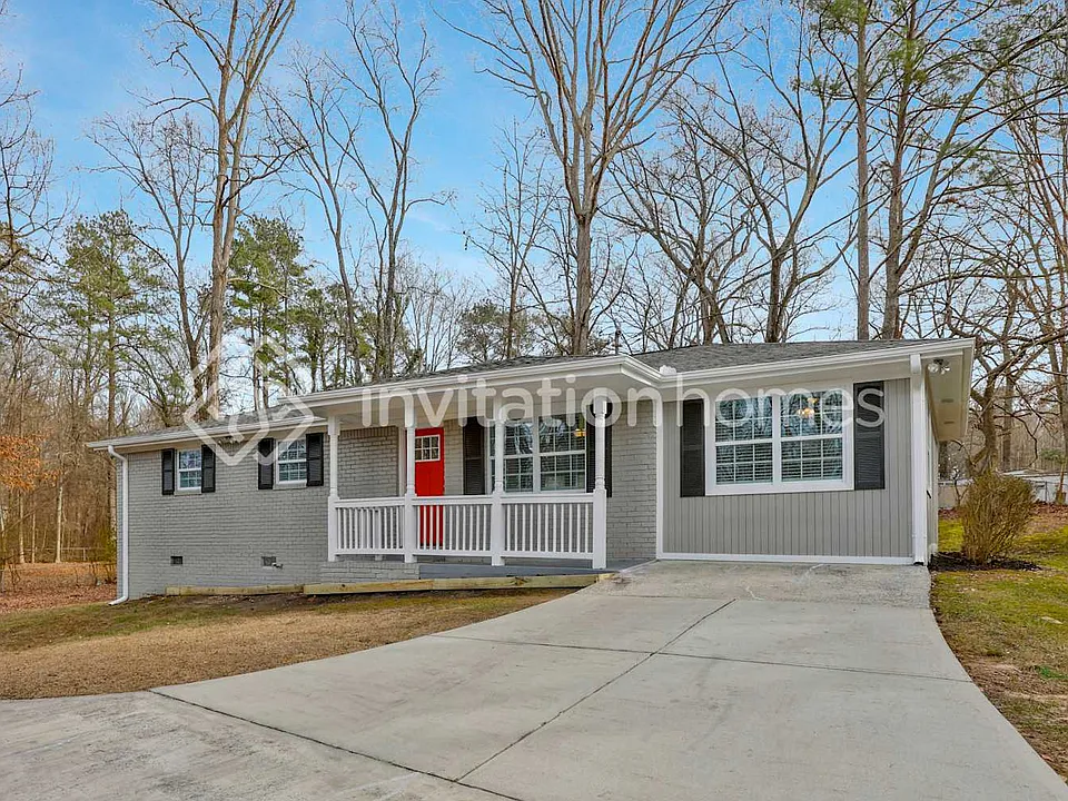 6513 Jackie Ln