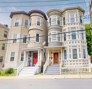22 Boynton St, Jamaica Plain, MA, 02130