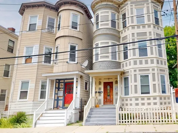 22 Boynton St, Jamaica Plain, MA 02130