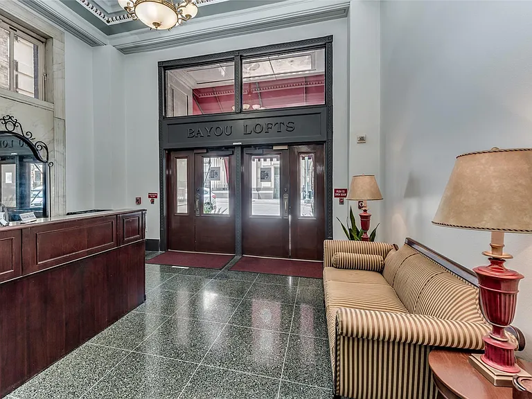 915 Franklin St #2H — Photo 21