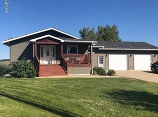 51 Lincoln St NE, Killdeer, ND 58640