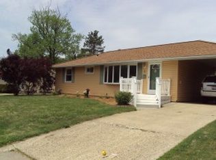 6 Ridge Dr, Decatur, IL 62521