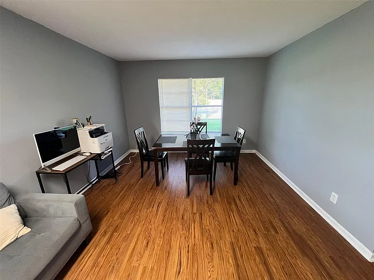 213 S FM 1660 — Photo 6