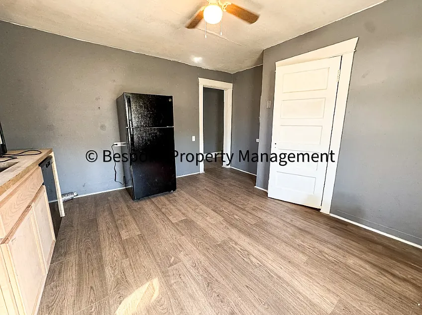 158 Main St, Unit 3 — Photo 2