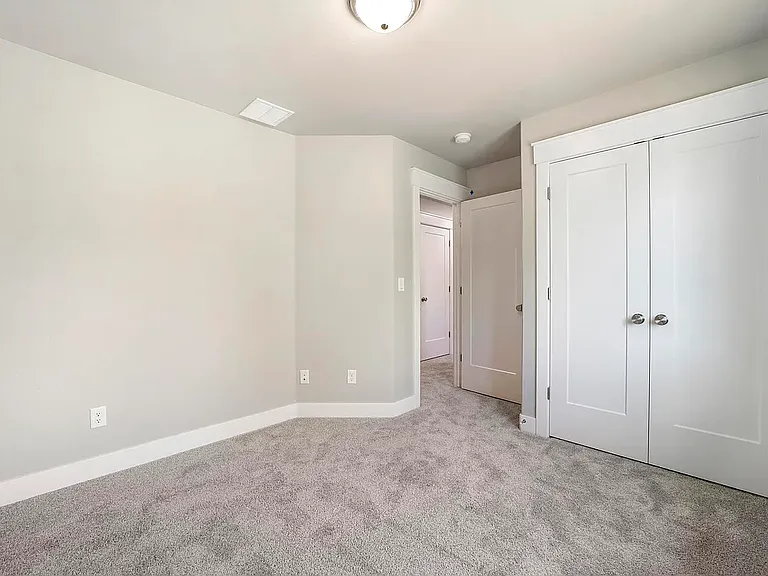 185 Woody Way — Photo 15