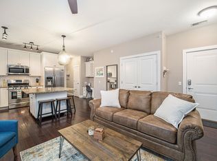 115 E 8th St APT 16, Traverse City, MI 49684