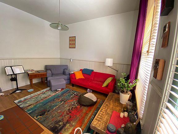 2nd image of 2101 Lombard St Unit B