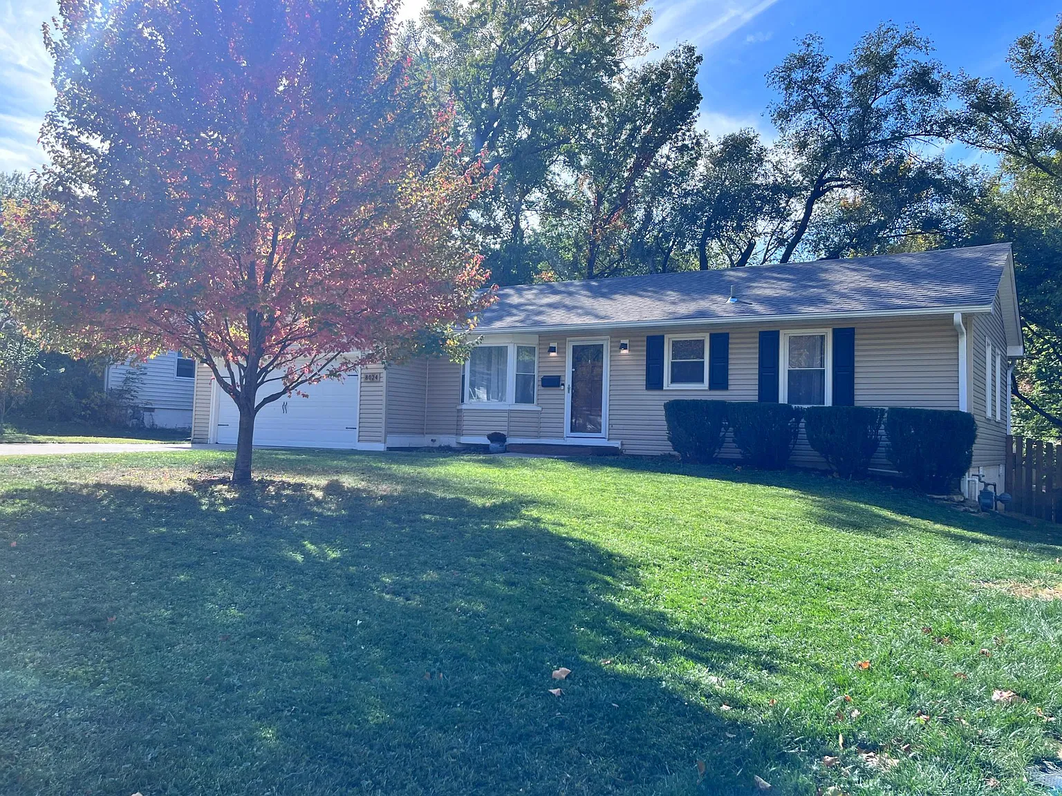 8024 Outlook Ln — Photo 2