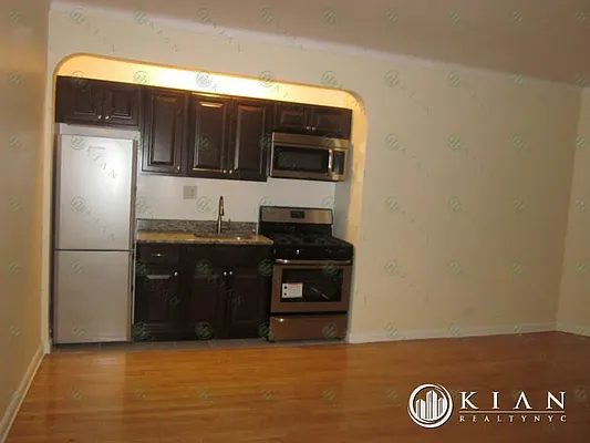 Rented by Kian Realty | media 9