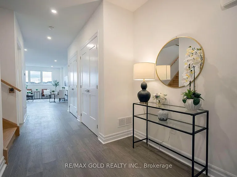 7507 Splendour Dr — Photo 3
