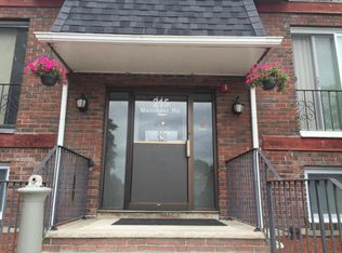 215 Mammoth Rd APT 4, Lowell, MA 01854