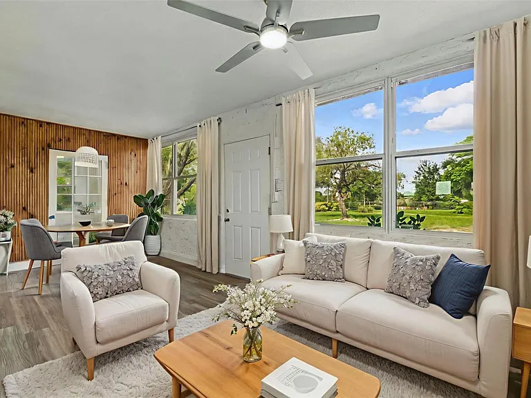 8812 Oakwood Dr — Photo 4
