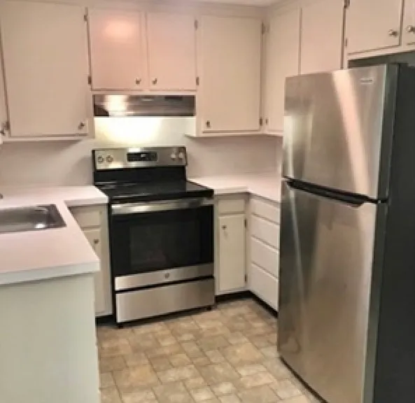 393 Main St — Photo 1