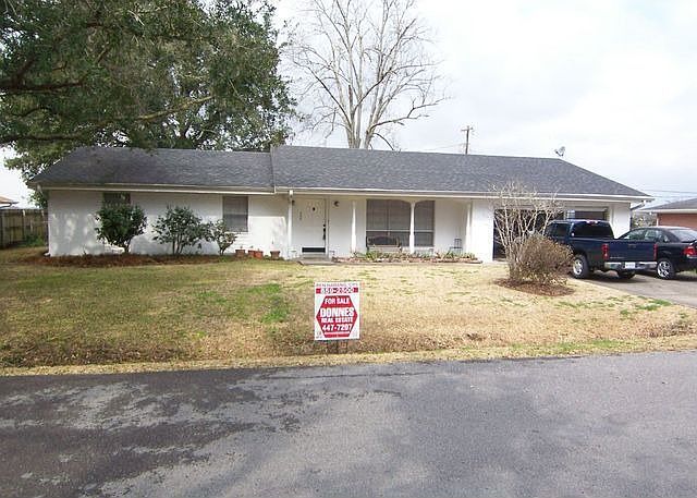 1st image of 209 Fairfield Dr