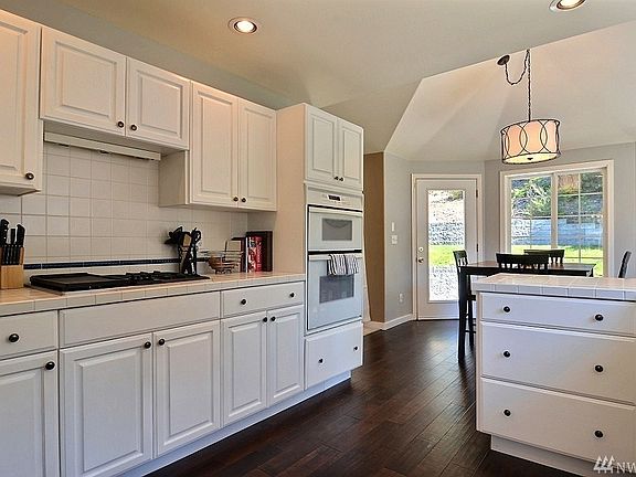 5th image of 2111 21st Avenue Ct NW