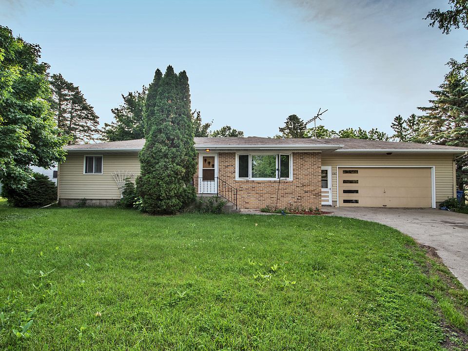 1st image of 2089 2nd St