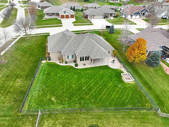 2nd image of 6765 Cantebury Ct