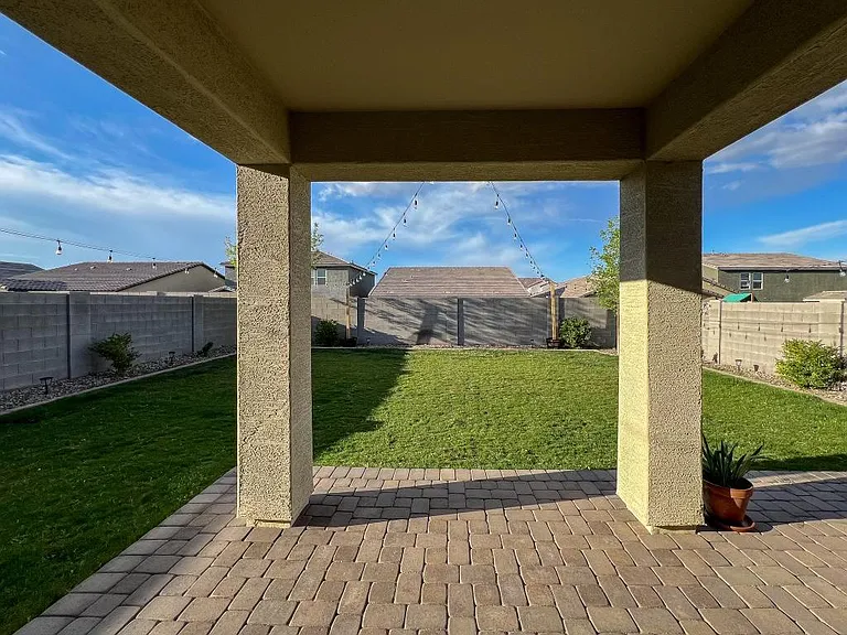 4590 W Foldwing Dr — Photo 25