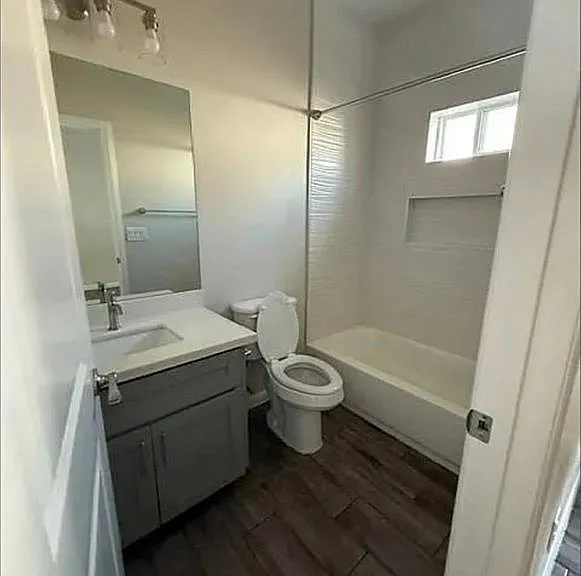 5909 Swallow Ave #3 — Photo 4