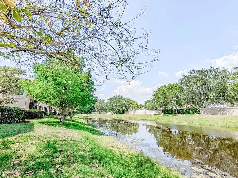 4207 Via Piedra Cir #8-102 — Photo 37