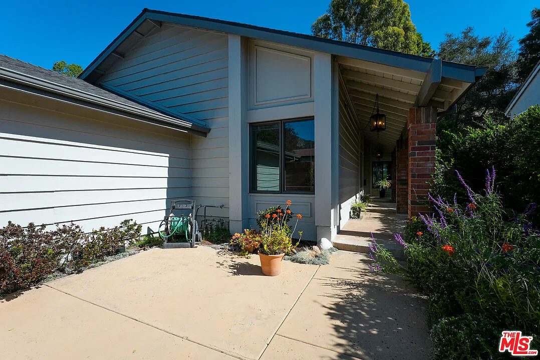 4 bed, 3.0 bath, 2475 sqft, $10,500 — Photo 3
