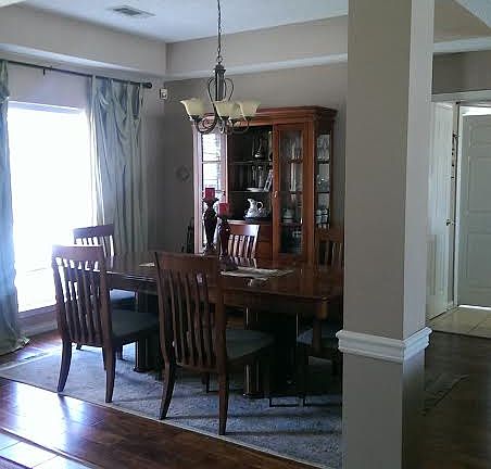 4th image of 402 Yvonne Ave