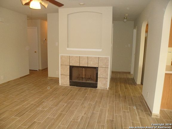4th image of 7041 Lynn Lake Dr