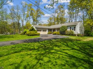 6 Windsor Way, Berkeley Heights, NJ 07922