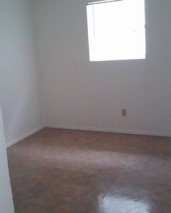 2nd image of 610 S Madera St
