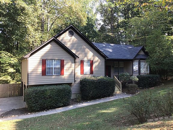 2nd image of 136 Hartwood Dr