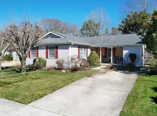 8 Renee Dr, Egg Harbor Township, NJ 08234