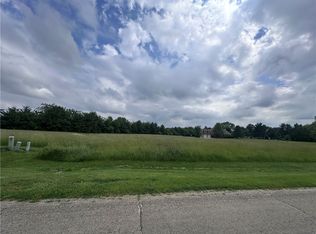 37 Broadmoor Edgewater, Mattoon, IL 61938