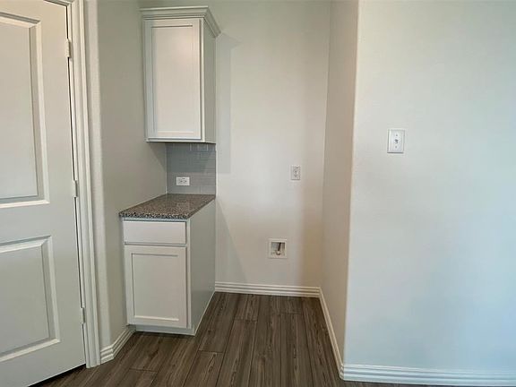 2nd image of 5836 Priory Dr