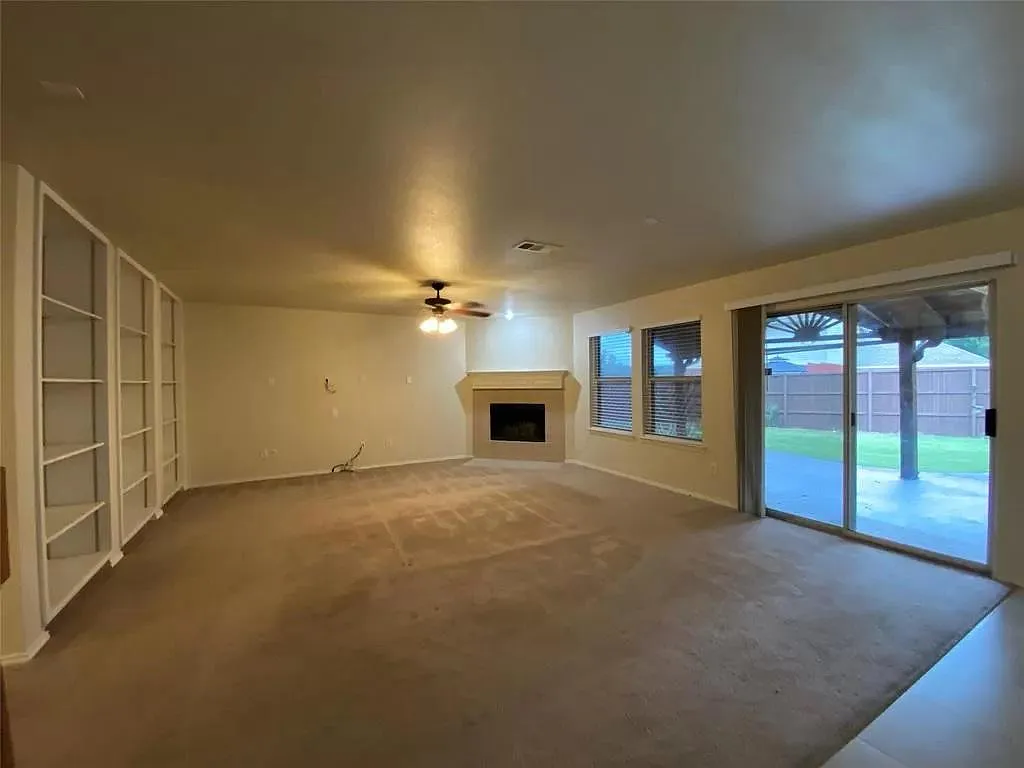 Building Photo - 6315 Tara Ln