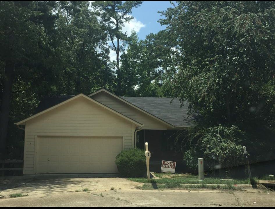 1st image of 4 Kristin Lynn Dr
