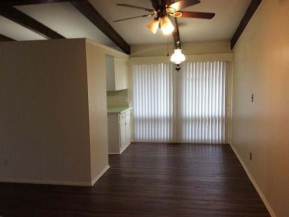 2nd image of 2401 Kingswood Dr E