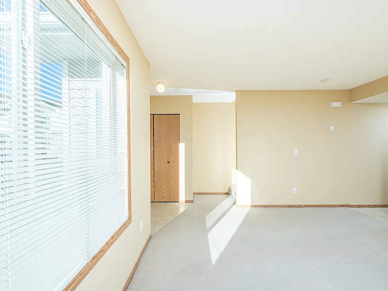 100 Jordan Pkwy — Photo 28