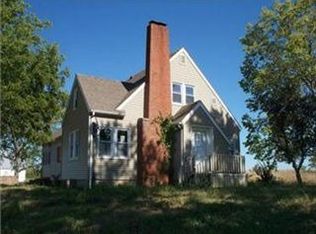 8618 NE Des Moines Rd, Hamilton, MO 64644