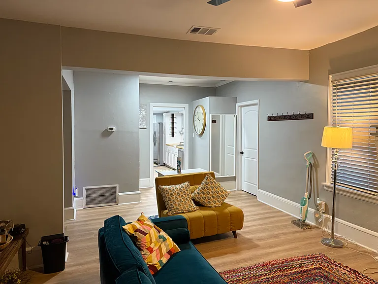 4226 N Pearl St — Photo 5