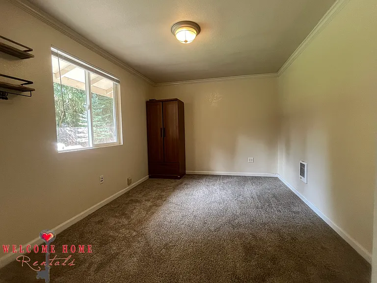 17819 Upland Dr SE — Photo 12