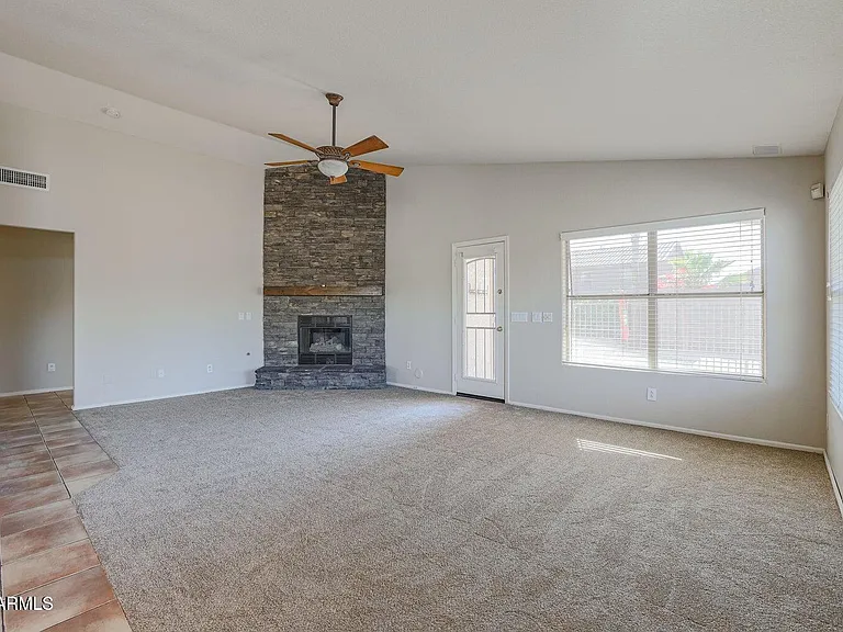 10269 W Patrick Ln — Photo 11
