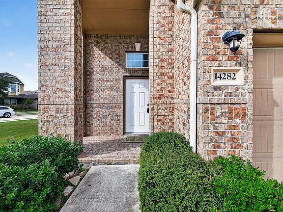 4th image of 14282 Pointa Vera Dr
