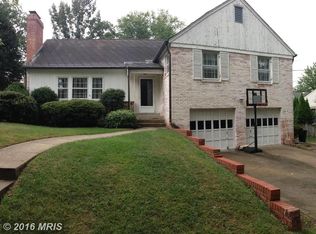 5703 Newington Rd, Bethesda, MD 20816