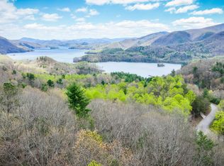 Woodhaven Dr, Hampton, TN 37658