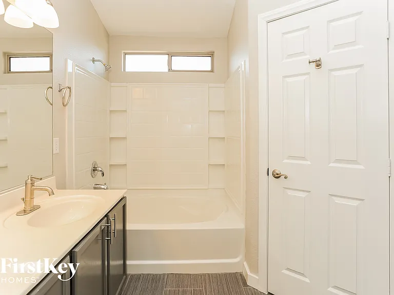 6415 Hamilton Grove Ave — Photo 12