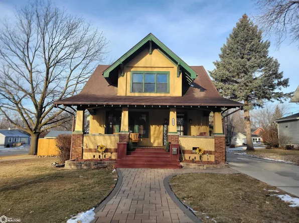 1005 N Crawford St, Carroll, IA 51401