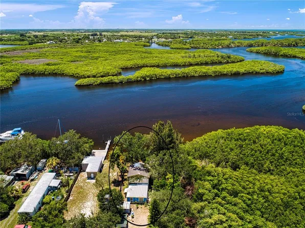 1530 River Dr SW, Ruskin, FL 33570