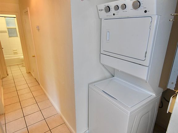 5th image of 1440 Hudson St #2